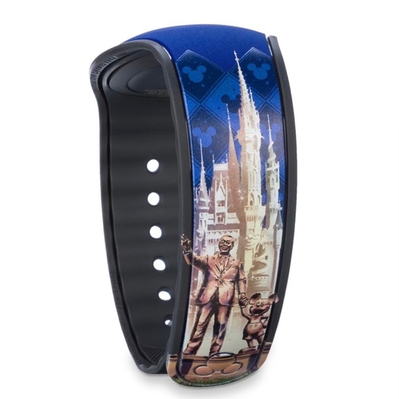 Disney Accessories - WDW 50th Anniversary Celebration Partners Statue Castle Magic Band